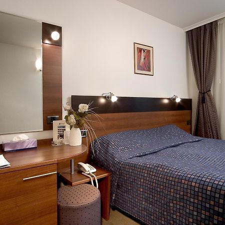 Hotel Forum - Free Parking Sofia Bilik gambar