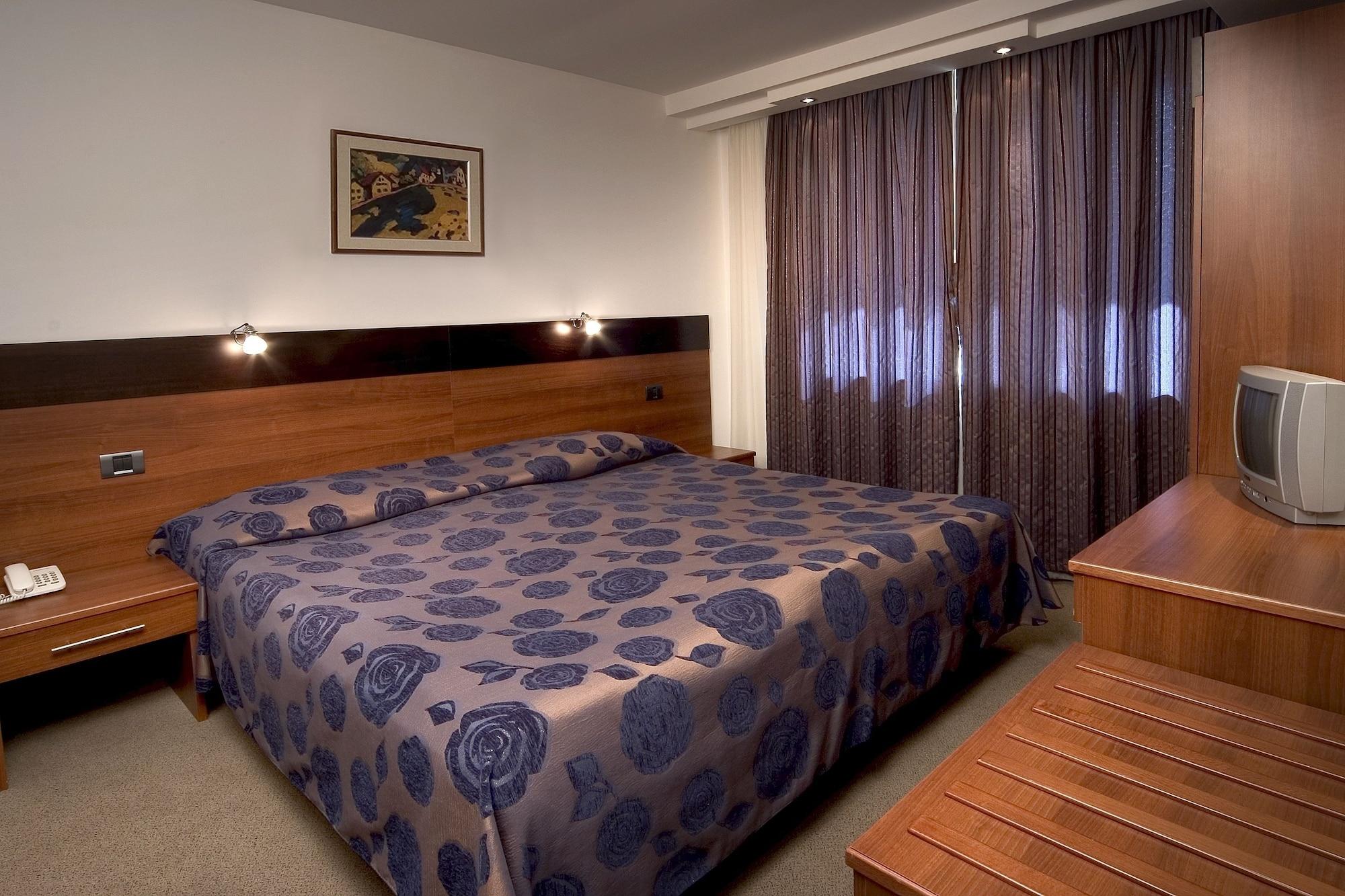 Hotel Forum - Free Parking Sofia Luaran gambar