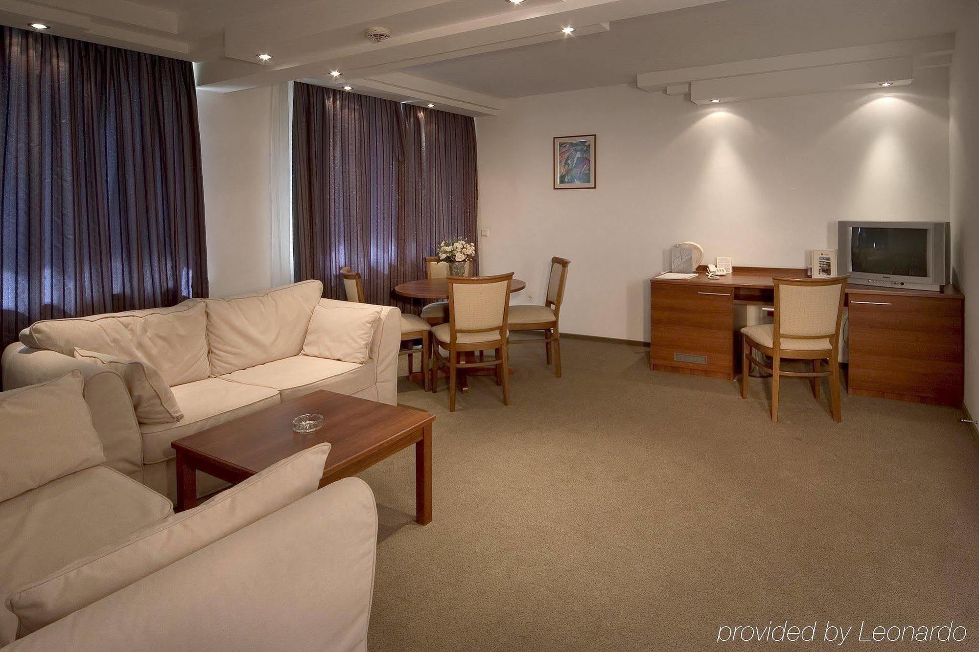 Hotel Forum - Free Parking Sofia Bilik gambar